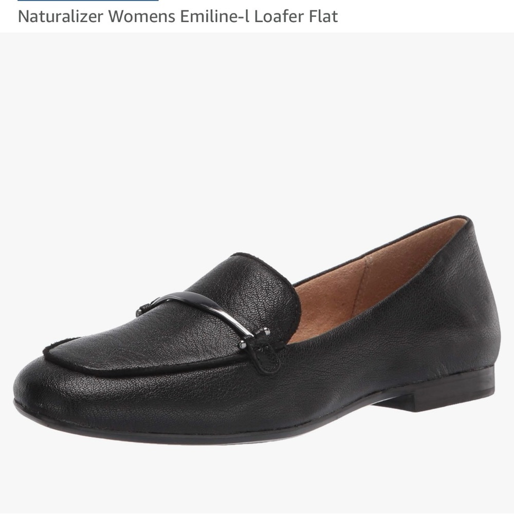 Naturalizer Black Leather Loafer Flats Sleek Design